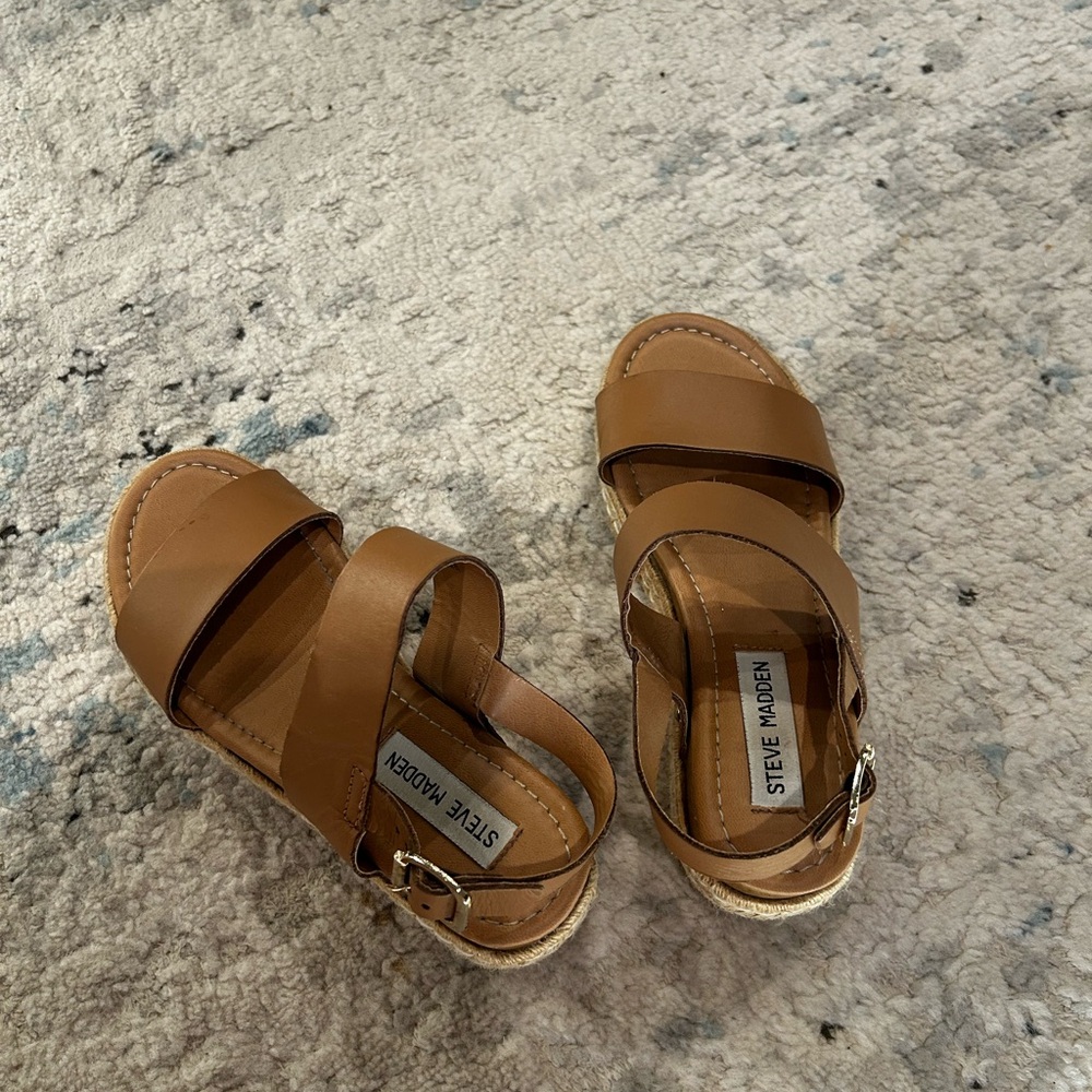 Steve Madden platform sandals - Picture 3 of 3